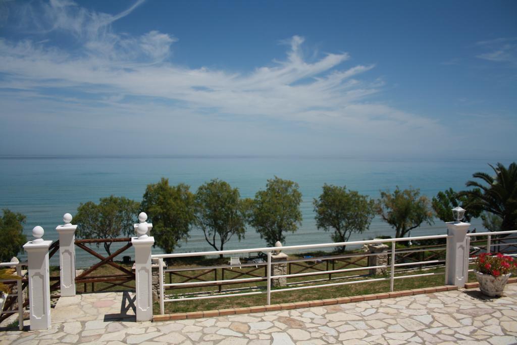 Laura Beach House Alykes  Exterior foto